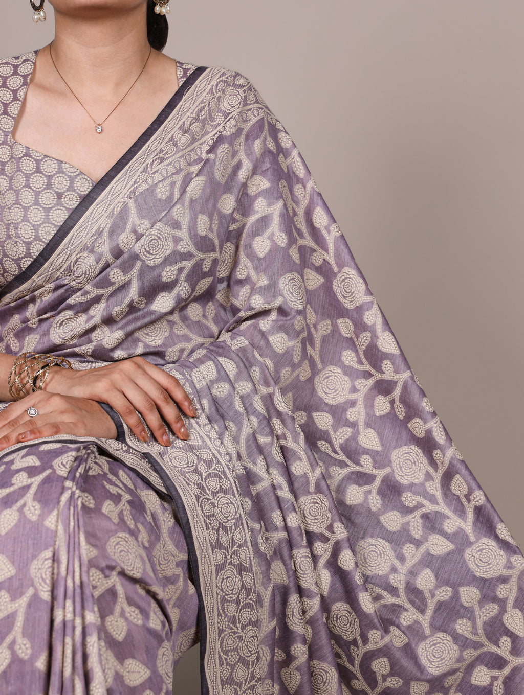 Flowing cotton silk texture with organic flower patterns makes this saree a perfect balance of tradition and ease 🪷