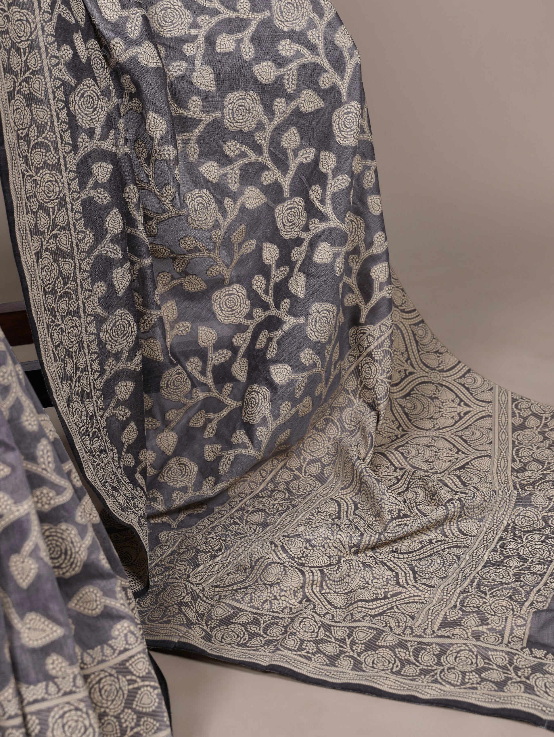 Flowing cotton silk texture with organic flower patterns makes this saree a perfect balance of tradition and ease 🪷